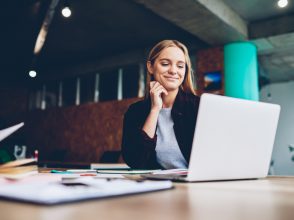 （c）shutterstock.com