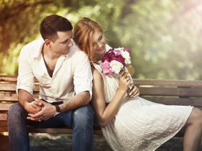 恋した途端に人が変わる!?「恋の仮面」心理テスト