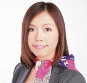 青山まり先生