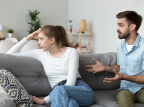 「顔に冷水をぶっかける」はもう古い?浮気した彼への報復がすごかった…!