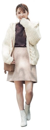 加藤史帆　ニット　台形スカート