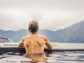 温泉男性