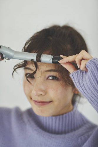 コテ巻きでドレッシーなフリルバング