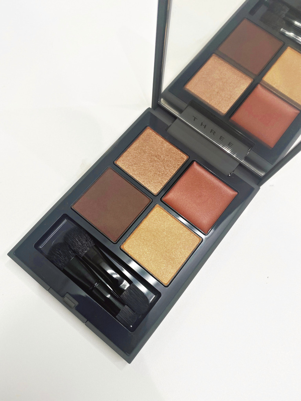 THREE アイシャドウ