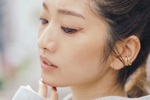 存在するだけでモテちゃう♡令和の「エモ顔」ってなに？
