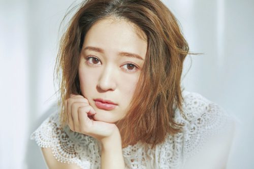 透明感も♡ブラシで仕上げるふわサラ肌