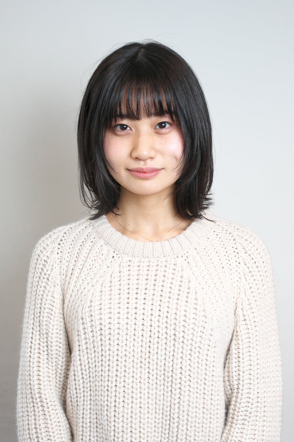 黒髪とは一味違う、透け感のあるヘアカラー