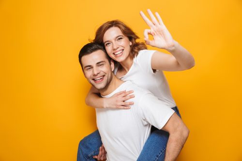 ⒞shutterstock