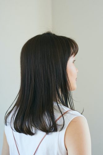 前髪あり×黒髪ストレートロングヘア