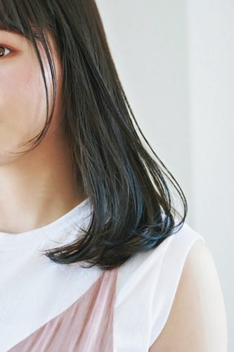 ■落ち着いたトーンのマロンベージュ