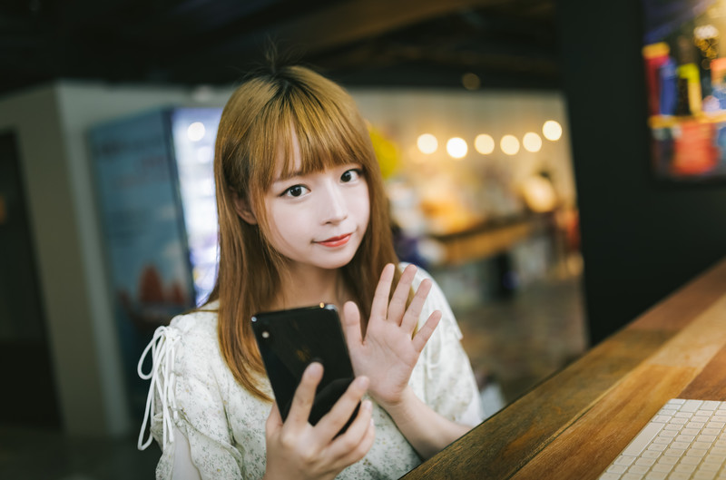 女性