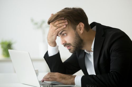 ⒞shutterstock