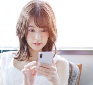 オンラインアプリ女性