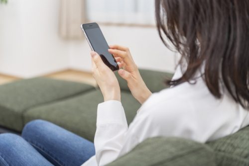 既読無視のボーダーラインは○○時間!?カップルのLINE事情も調査！ 