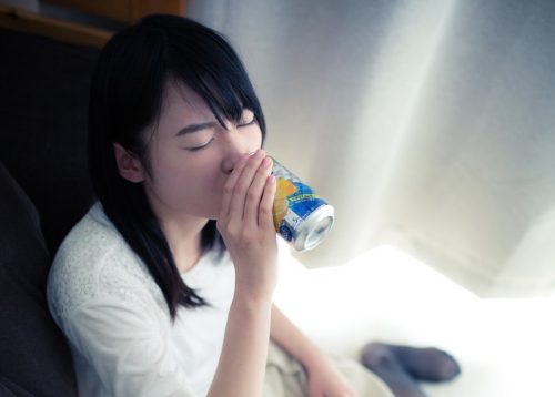 おうちで一人飲み、しますか？ちょっと気になるお酒事情を大調査♡