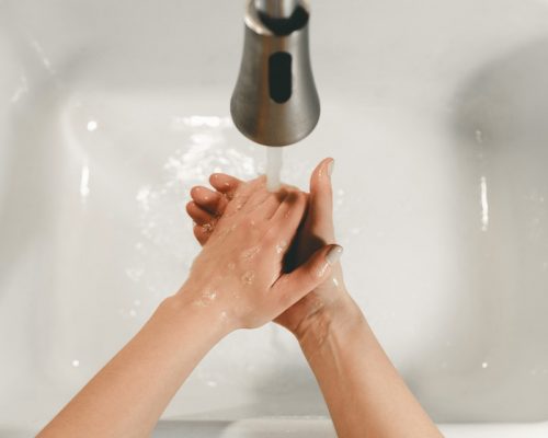 「正しく手を拭く」方法、きちんと知っていますか？【医師監修】