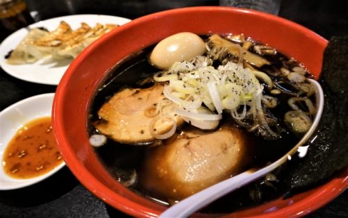 ブラックラーメン