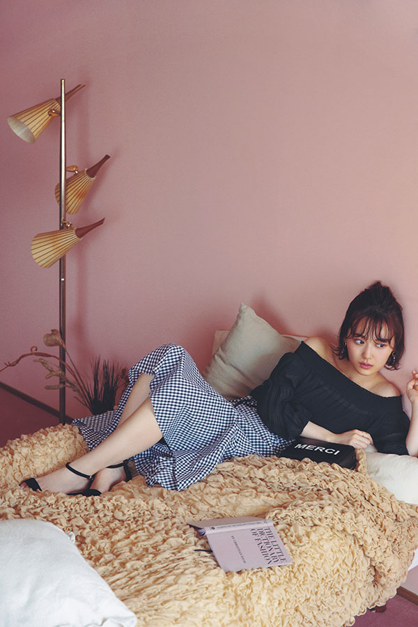 彼女感のある（ワンピ）なら…ボリューム袖ブラウスにトキメキを託して♡