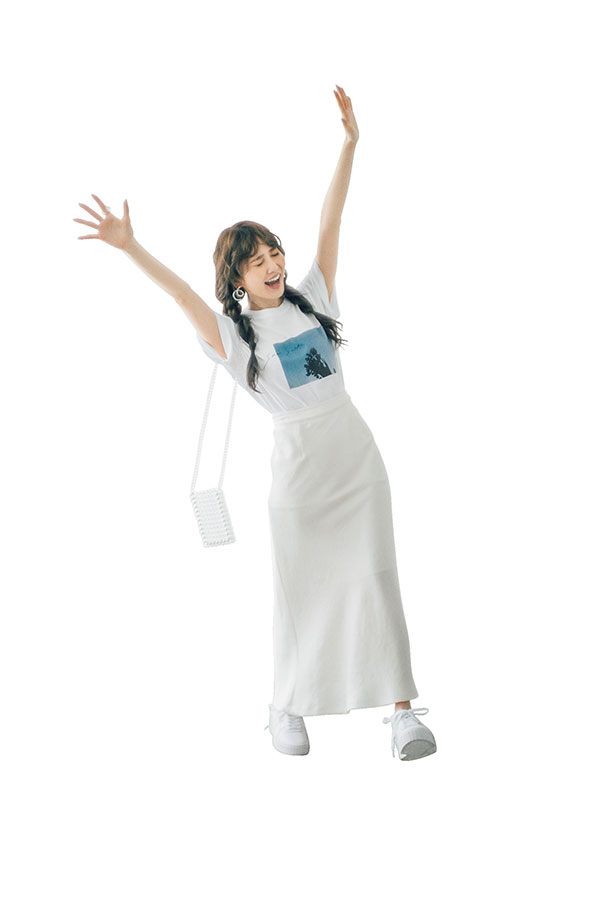 白トップス夏コーデ