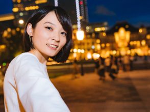 女性