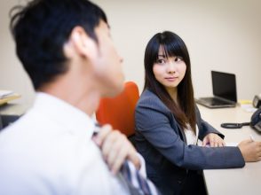 女性