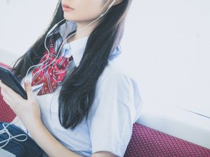 女性