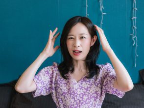 女性