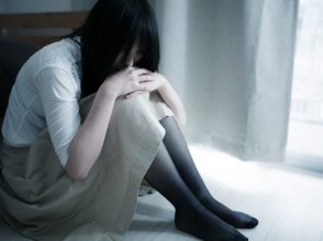 女性