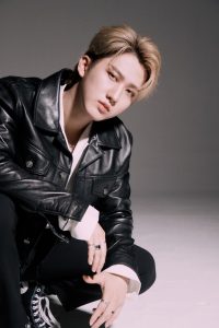 Stray Kids スキズ　メンバープロデュース　チャンビン　ロンT 特典付即日配送】straykids スキズ チャンビンPOPUP ロンT