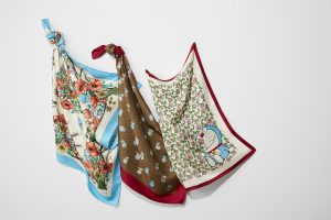 入手困難◆GUCCI ドラえもん×グッチ コラボ シルクスカーフ GG marushin-shichi_bf-3193