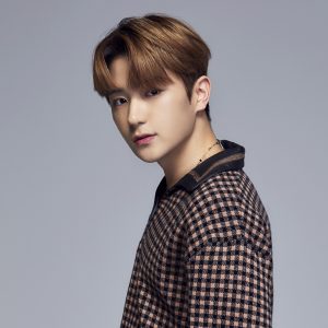 ヒョンジェ ザ・ボーイズのヒョンジェ、2025 SBS 歌謡大典のレッドカーペットに登場