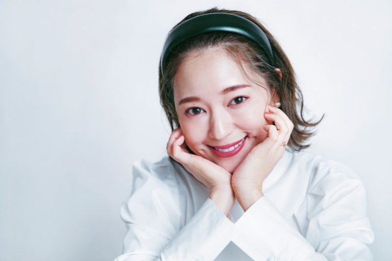 今っぽい甘さが◎！韓国っぽガーリーバング