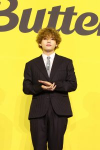 BTS-V_Butter-GlobalPress-1-
