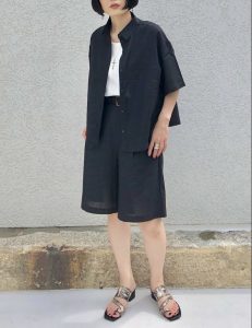 リネンブレンドバミューダパンツのセットアップ