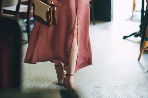 スリット入りワンピ アップ