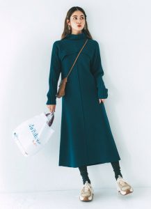 深緑のドッキングワンピース
