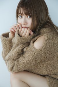 生見愛瑠　写真　10枚セット① めるるの”素”をたっぷり収録♡ 生見愛瑠1st写真集、発売決定