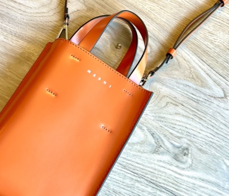 斜め掛けの今っぽテクは…「MARNI」のミニショルダーで解説！【おしゃれ 