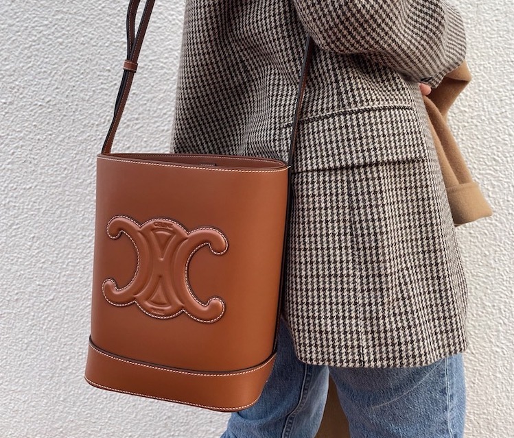 セリーヌ」でご褒美買い♡”トリオンフ”のバケツ型バッグ