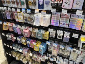韓国のお土産貰い物 韓国留学生活】日本のPLAZA！？お土産にもぴったりな韓国雑貨を