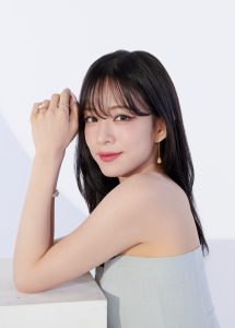 祝開店！大放出セール開催中 fromis_9に初インタビュー！【チェヨン編】自然体なキャラ＆全 K-POP・アジア