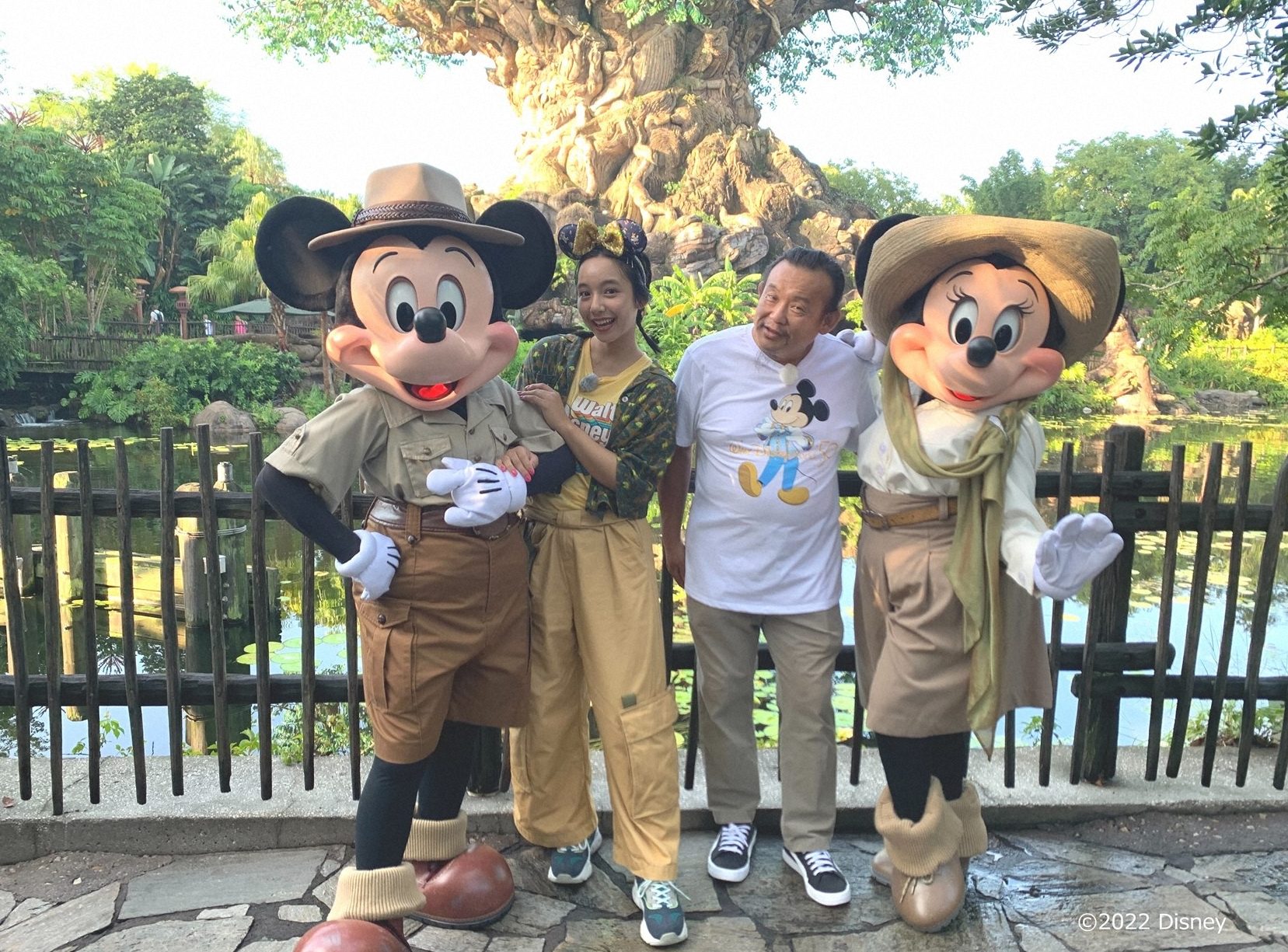 山之内すず、世界最大のアニマルテーマパーク「ディズニー・アニマル