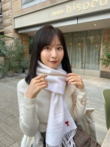 ミス週刊少年マガジン・斉藤里奈】モテ確実♡「AMI PARIS」の白