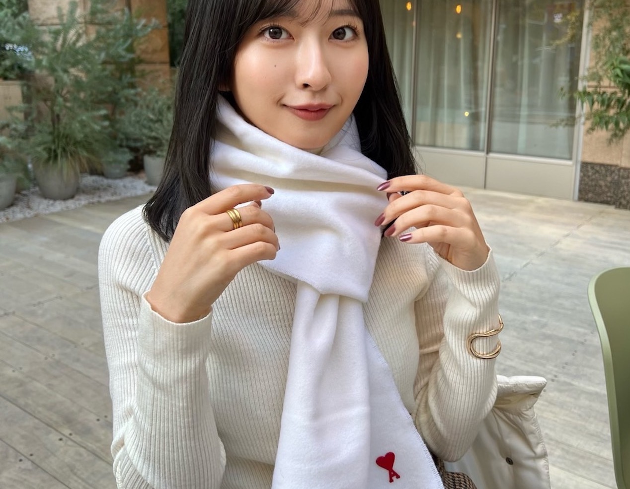 下げ札付き AMI PARIS イタリア製 マフラー 白 袋付き@NG25 楽天市場】アミパリス AMI PARIS アルパカウール ロゴ フリンジ