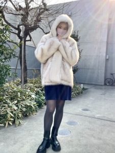 SNSで話題「THINK FUR」のコートは伊勢丹限定カラーが推し