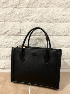 ポルトガルParfois★毎日大活躍 コーデ映え 収納大トート★2色 PARFOIS(パルフォア) トートバッグ(レディース) - 海外通販のBUYMA