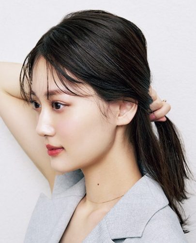 セミロングヘアアレンジ