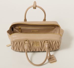 最終価格!!　miu miuバック 三越伊勢丹 | MIU MIU/ミュウミュウ通販 | バッグ | レディース
