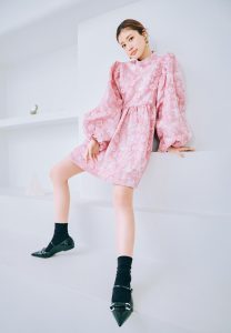 るるページ 生見愛瑠の春コーデ】「めるる×春のロマンテックコーデ」が