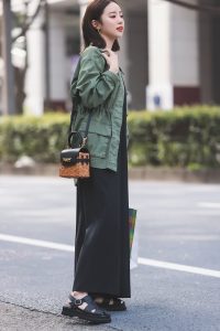 中町 綾＆楓が着回す「10月まで着られる服」｜ジレ